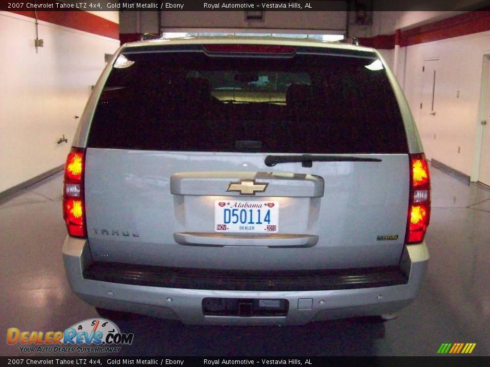 2007 Chevrolet Tahoe LTZ 4x4 Gold Mist Metallic / Ebony Photo #5