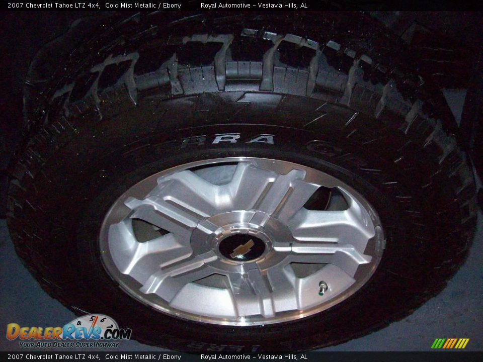 2007 Chevrolet Tahoe LTZ 4x4 Gold Mist Metallic / Ebony Photo #10