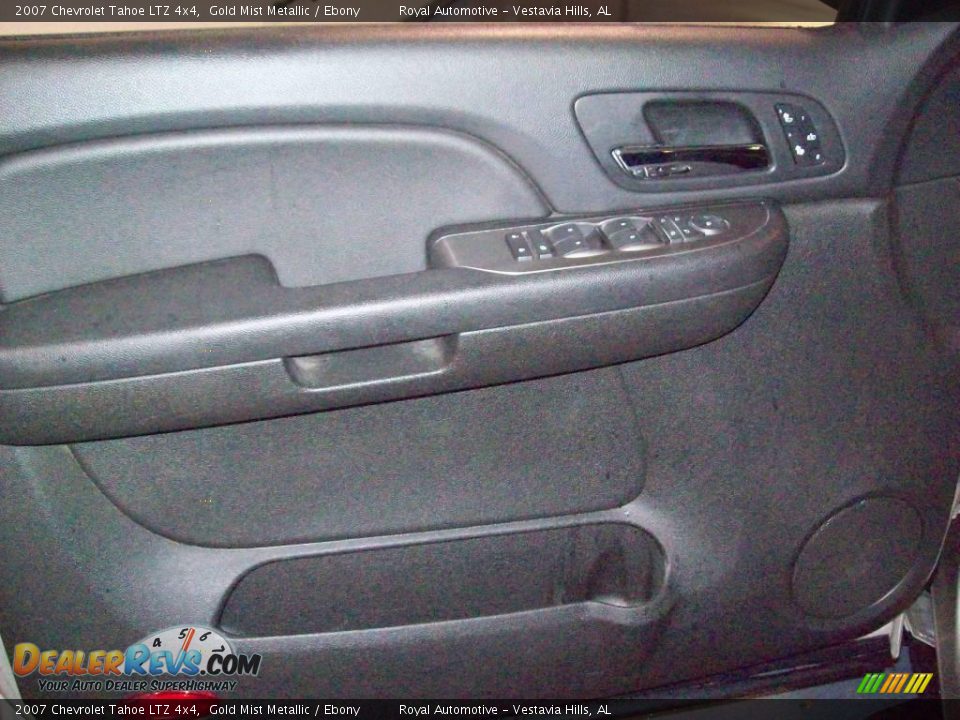 2007 Chevrolet Tahoe LTZ 4x4 Gold Mist Metallic / Ebony Photo #11