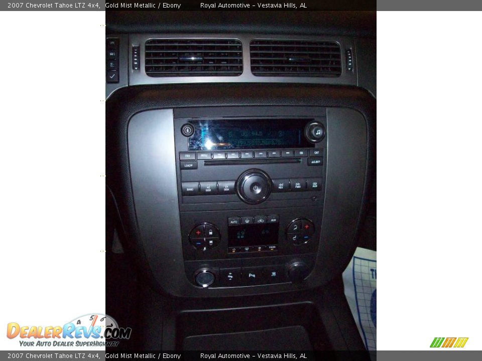 2007 Chevrolet Tahoe LTZ 4x4 Gold Mist Metallic / Ebony Photo #16