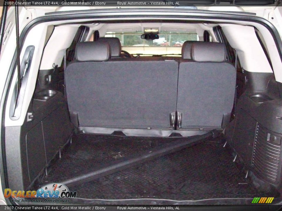 2007 Chevrolet Tahoe LTZ 4x4 Gold Mist Metallic / Ebony Photo #23