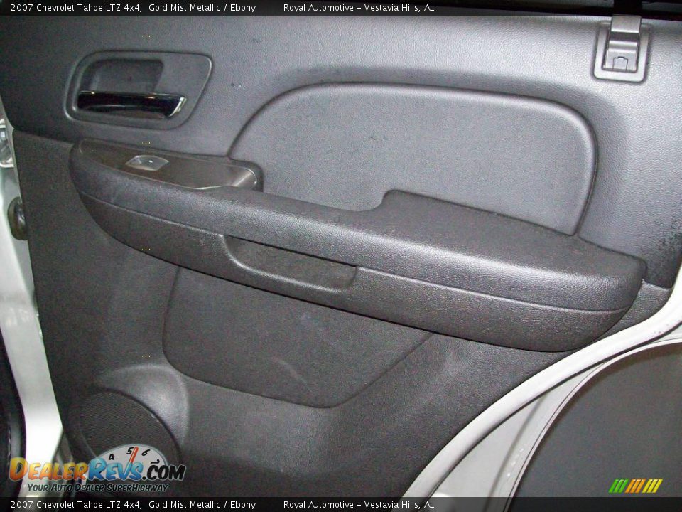2007 Chevrolet Tahoe LTZ 4x4 Gold Mist Metallic / Ebony Photo #24