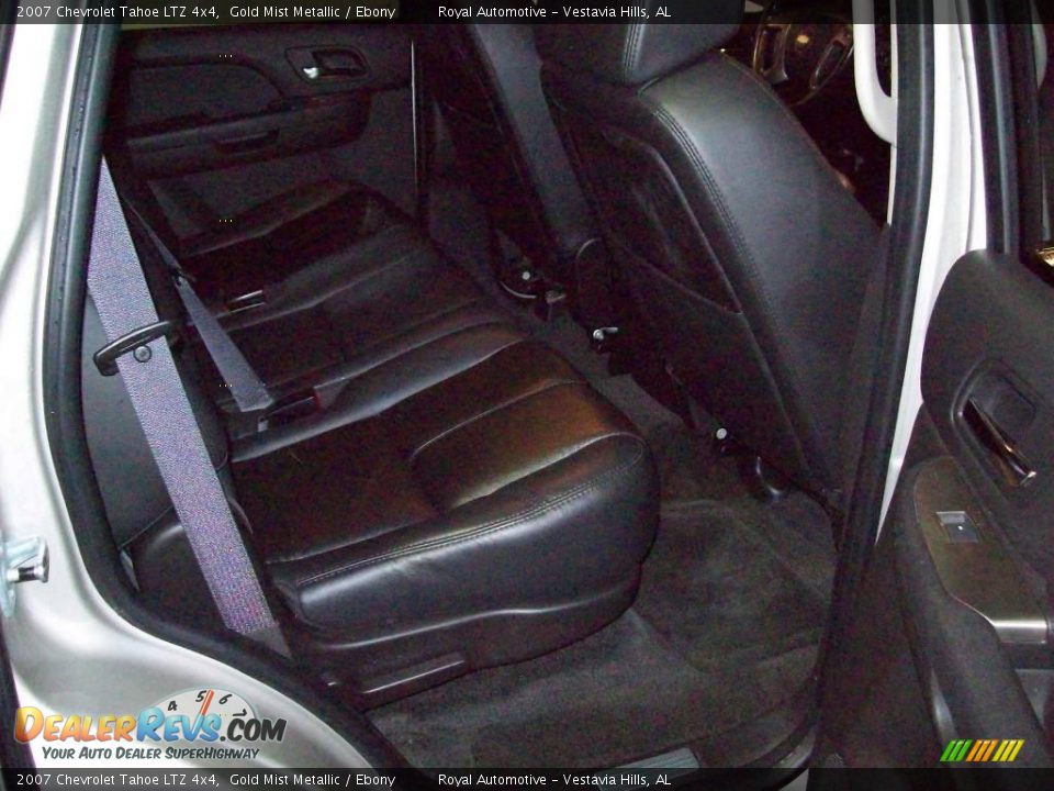 2007 Chevrolet Tahoe LTZ 4x4 Gold Mist Metallic / Ebony Photo #25