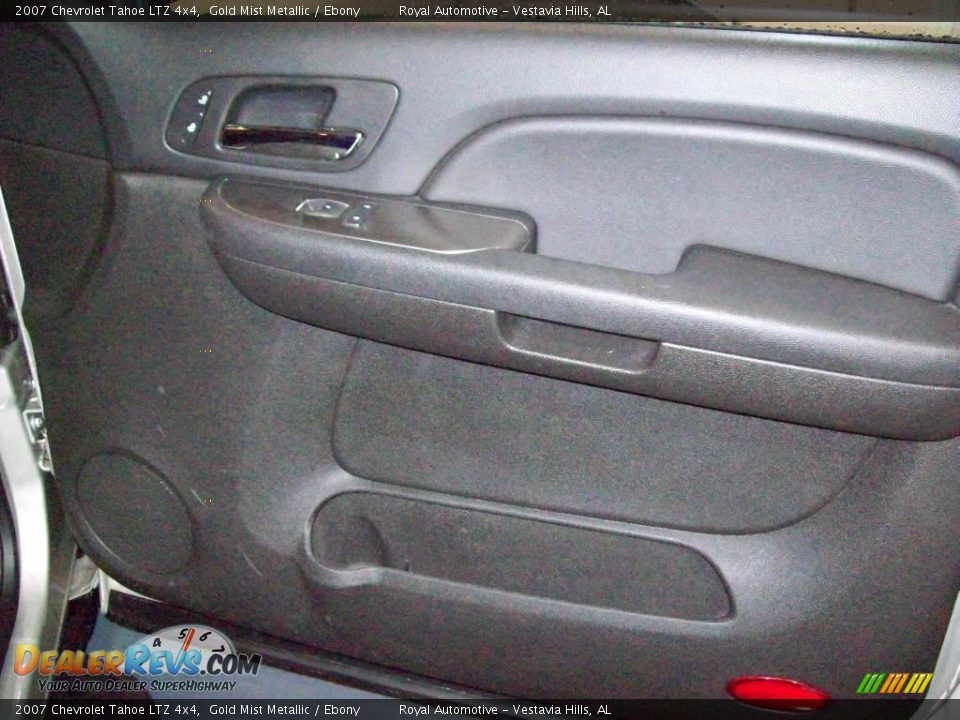 2007 Chevrolet Tahoe LTZ 4x4 Gold Mist Metallic / Ebony Photo #27