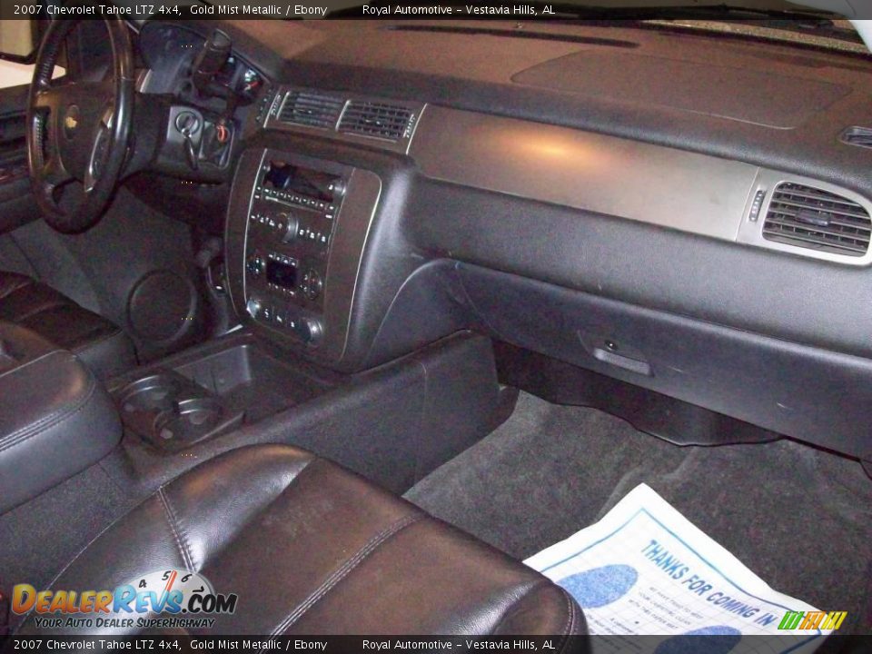 2007 Chevrolet Tahoe LTZ 4x4 Gold Mist Metallic / Ebony Photo #28