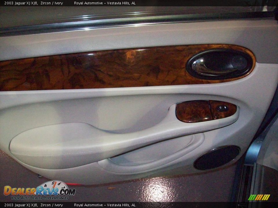 2003 Jaguar XJ XJ8 Zircon / Ivory Photo #18