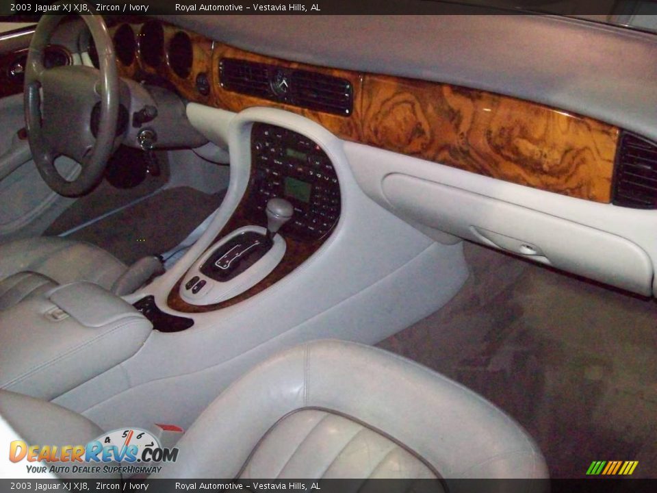 2003 Jaguar XJ XJ8 Zircon / Ivory Photo #26