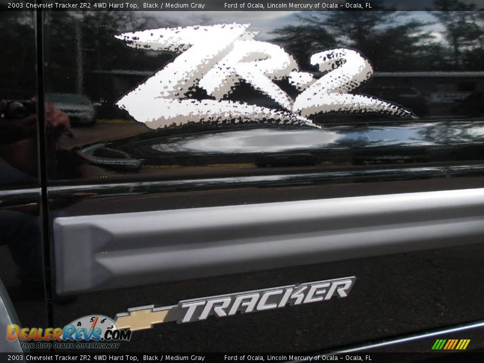 2003 Chevrolet Tracker ZR2 4WD Hard Top Black / Medium Gray Photo #9