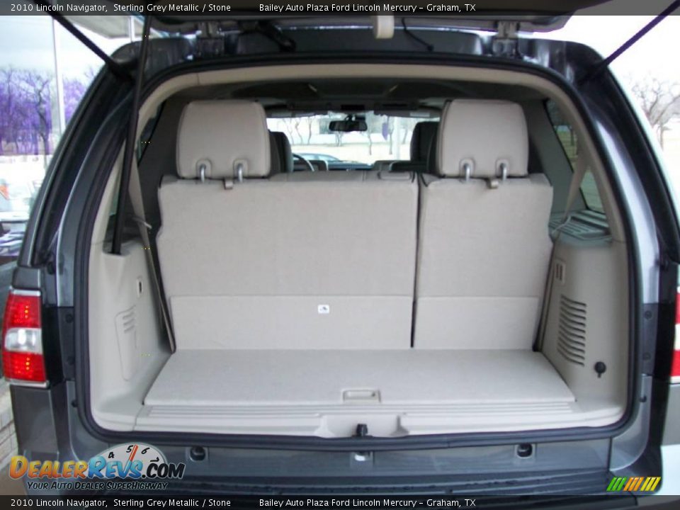 2010 Lincoln Navigator Sterling Grey Metallic / Stone Photo #9