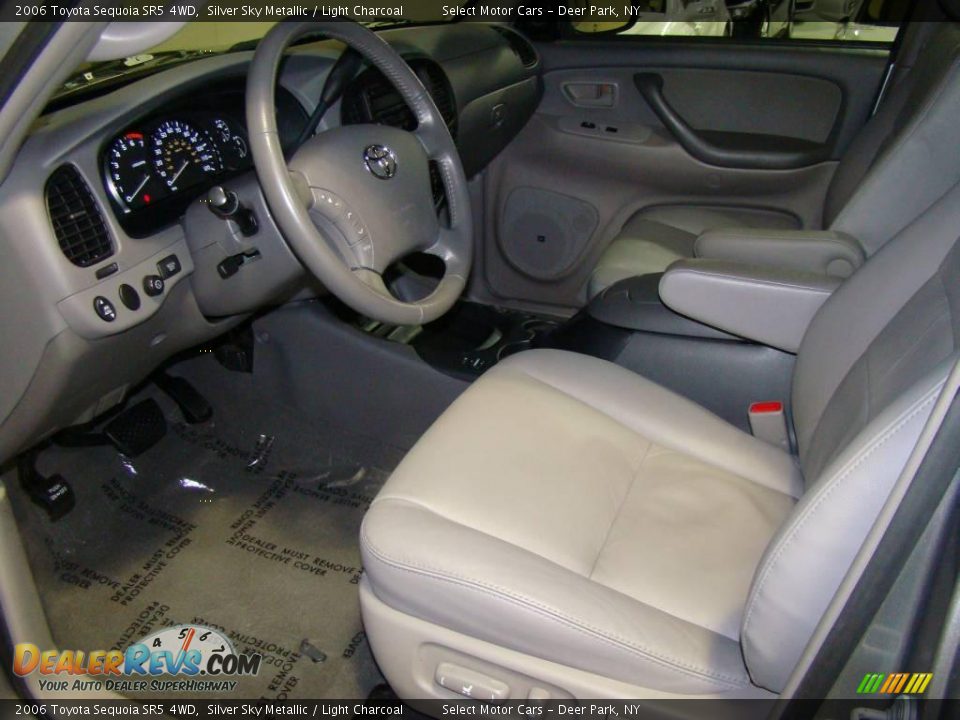 2006 Toyota Sequoia SR5 4WD Silver Sky Metallic / Light Charcoal Photo #8