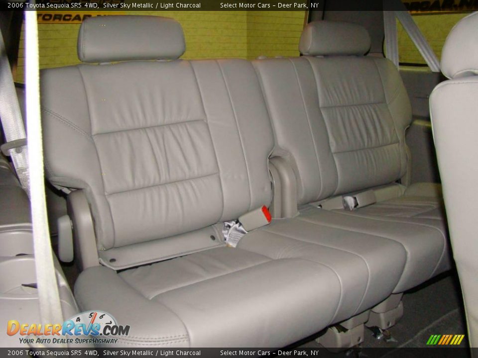 2006 Toyota Sequoia SR5 4WD Silver Sky Metallic / Light Charcoal Photo #14