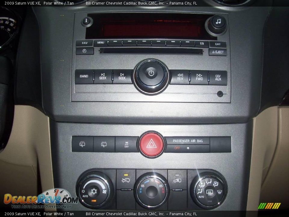 2009 Saturn VUE XE Polar White / Tan Photo #8