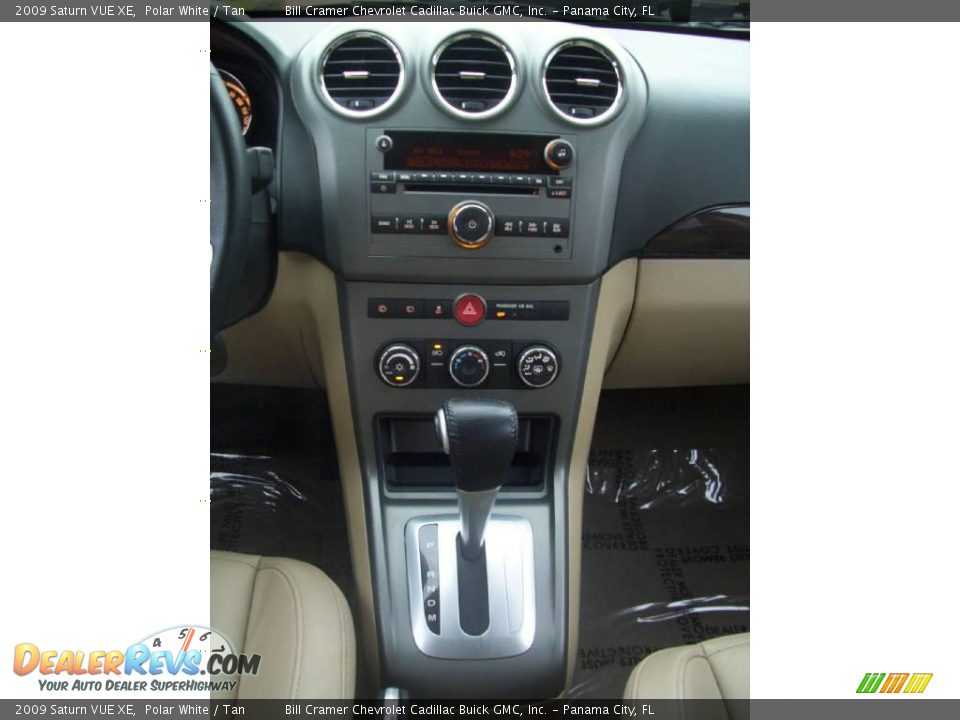 2009 Saturn VUE XE Polar White / Tan Photo #9