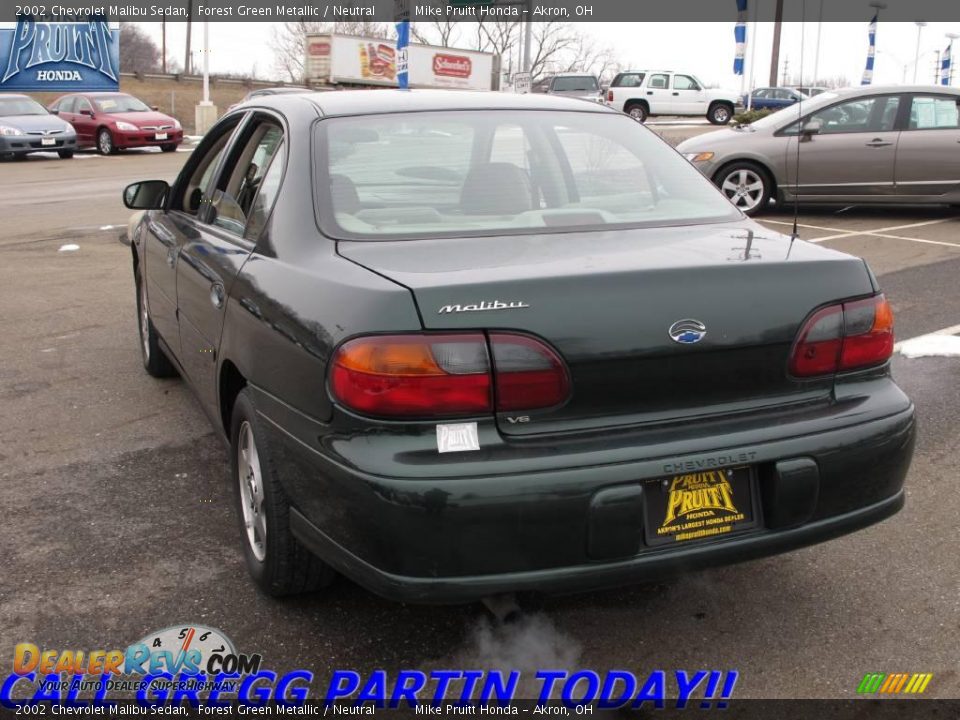 2002 Chevrolet Malibu Sedan Forest Green Metallic / Neutral Photo #2