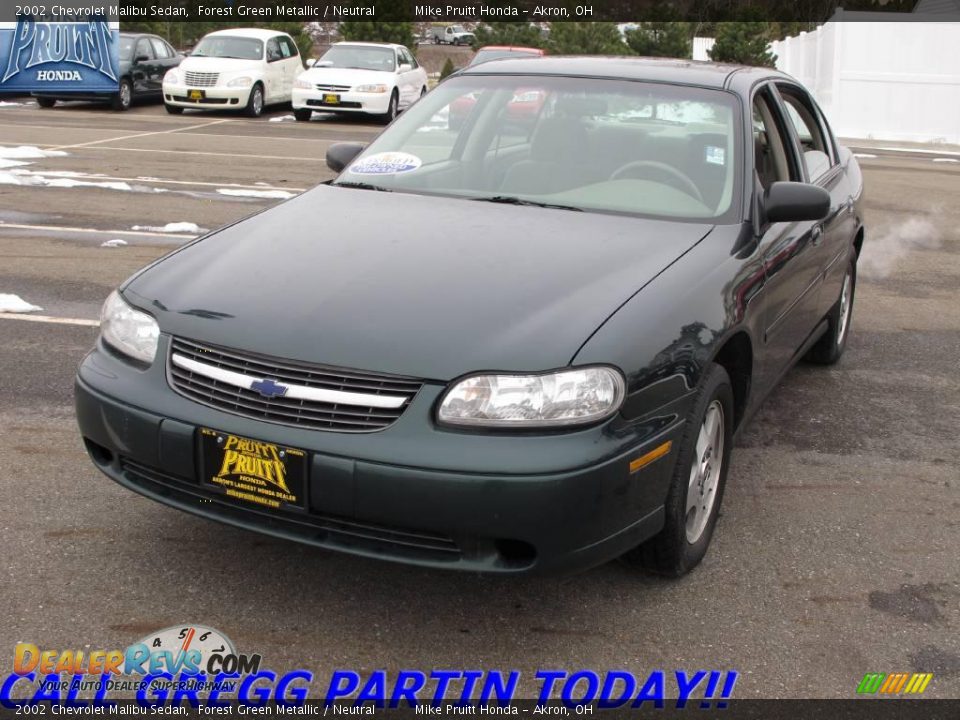 2002 Chevrolet Malibu Sedan Forest Green Metallic / Neutral Photo #3
