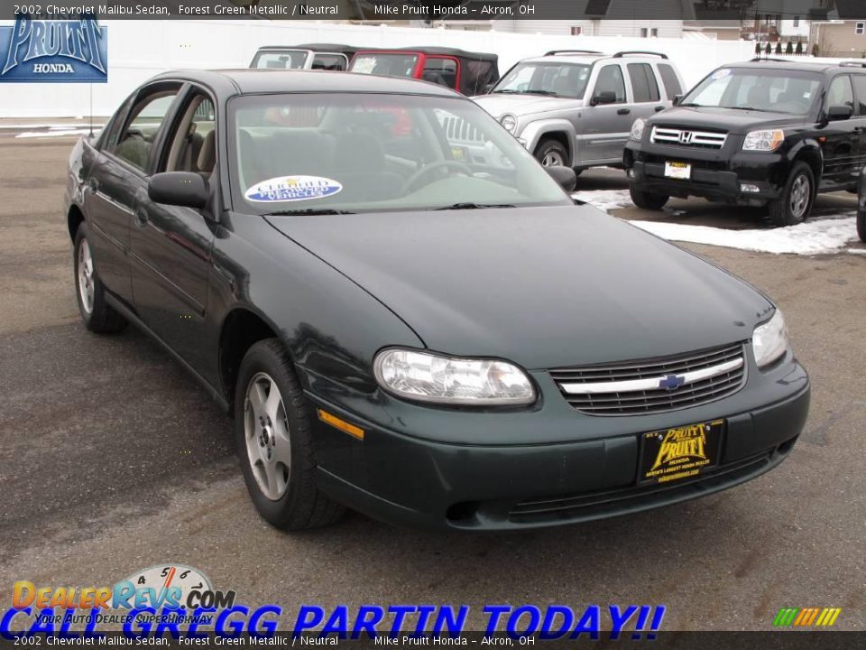 2002 Chevrolet Malibu Sedan Forest Green Metallic / Neutral Photo #5