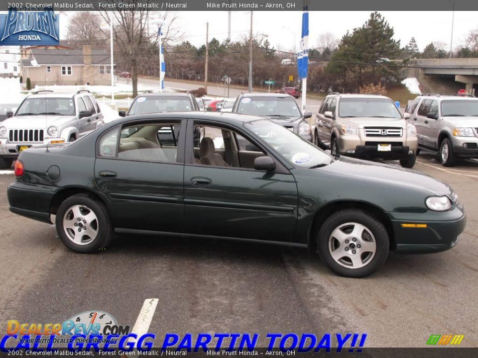 2002 Chevrolet Malibu Sedan Forest Green Metallic / Neutral Photo #6