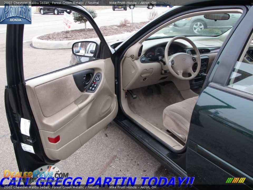2002 Chevrolet Malibu Sedan Forest Green Metallic / Neutral Photo #10