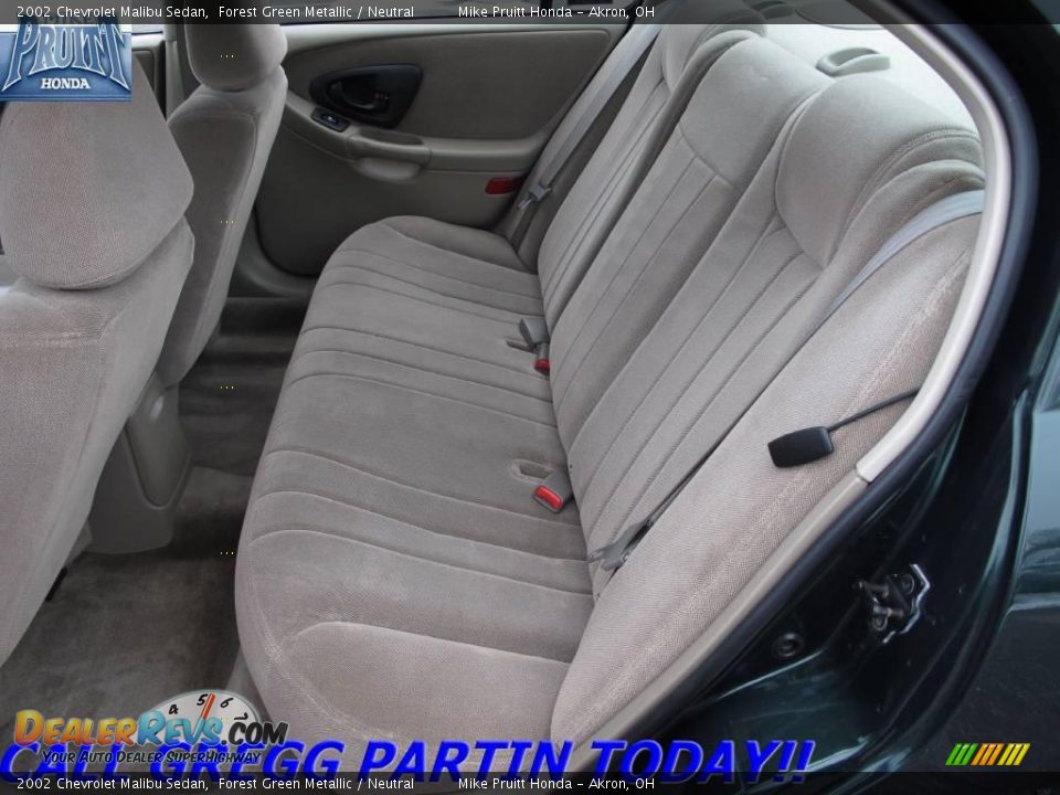 2002 Chevrolet Malibu Sedan Forest Green Metallic / Neutral Photo #12