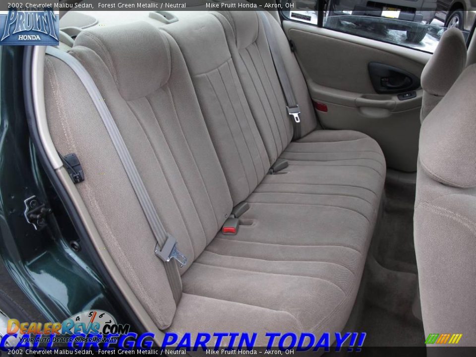 2002 Chevrolet Malibu Sedan Forest Green Metallic / Neutral Photo #13