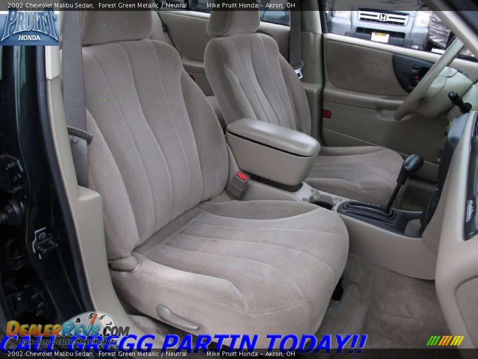 2002 Chevrolet Malibu Sedan Forest Green Metallic / Neutral Photo #14