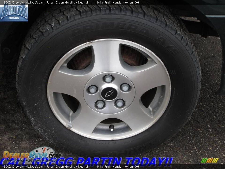 2002 Chevrolet Malibu Sedan Forest Green Metallic / Neutral Photo #24