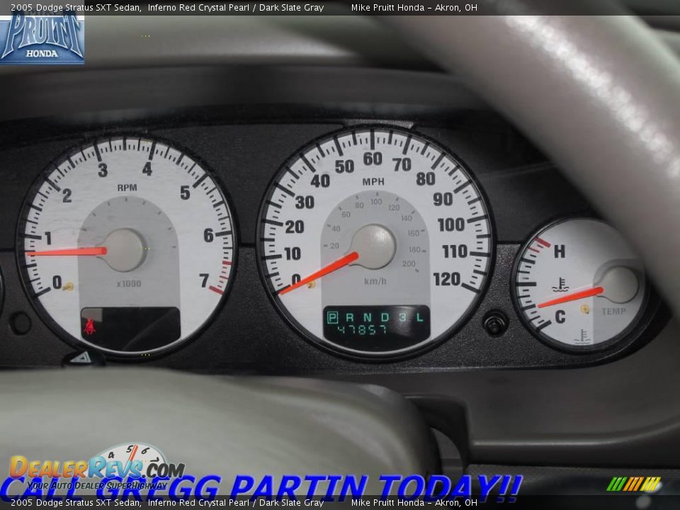 2005 Dodge Stratus SXT Sedan Inferno Red Crystal Pearl / Dark Slate Gray Photo #16