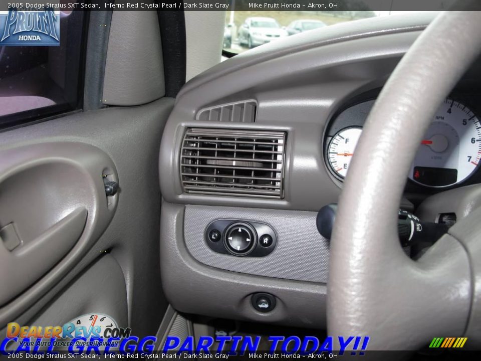 2005 Dodge Stratus SXT Sedan Inferno Red Crystal Pearl / Dark Slate Gray Photo #19