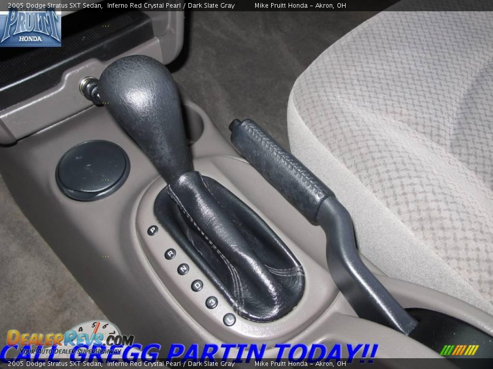 2005 Dodge Stratus SXT Sedan Inferno Red Crystal Pearl / Dark Slate Gray Photo #21
