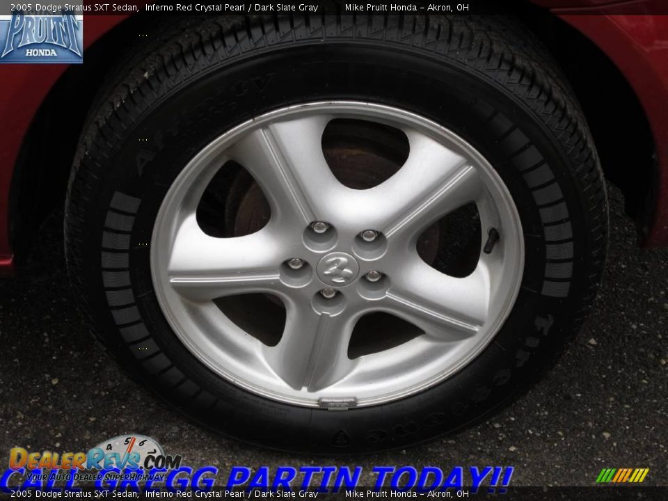 2005 Dodge Stratus SXT Sedan Inferno Red Crystal Pearl / Dark Slate Gray Photo #25