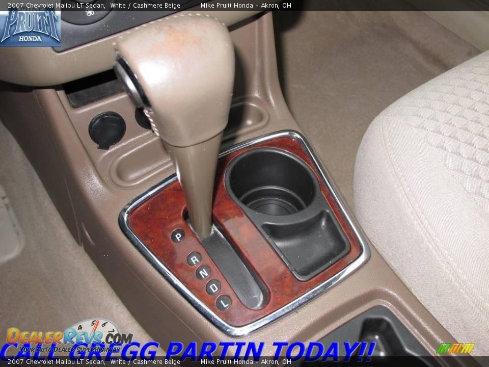 2007 Chevrolet Malibu LT Sedan White / Cashmere Beige Photo #21