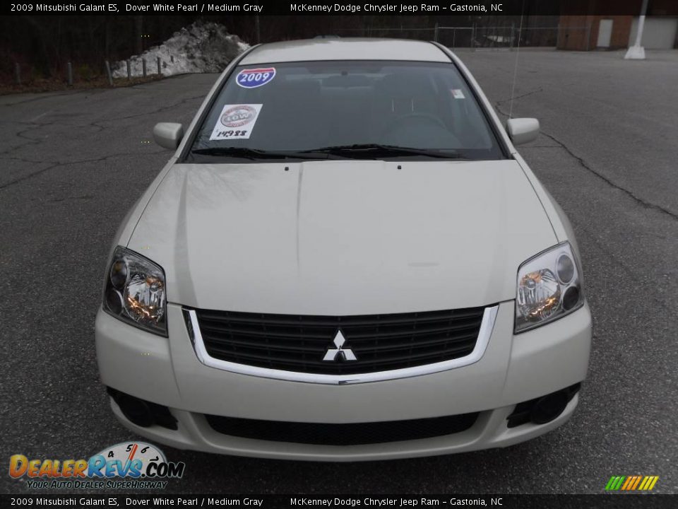 2009 Mitsubishi Galant ES Dover White Pearl / Medium Gray Photo #6