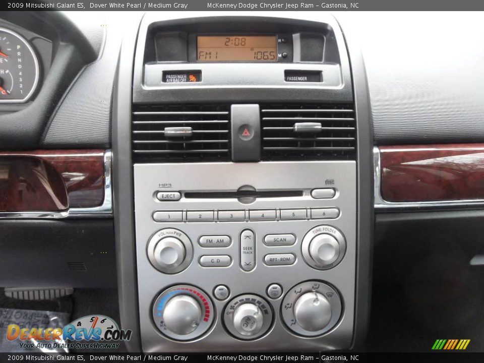 2009 Mitsubishi Galant ES Dover White Pearl / Medium Gray Photo #11