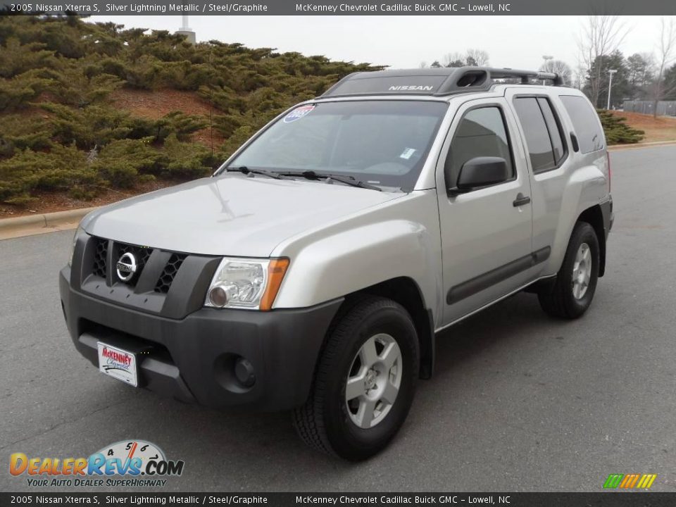 2005 Nissan Xterra S Silver Lightning Metallic / Steel/Graphite Photo #1