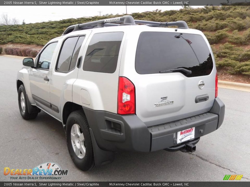 2005 Nissan Xterra S Silver Lightning Metallic / Steel/Graphite Photo #2