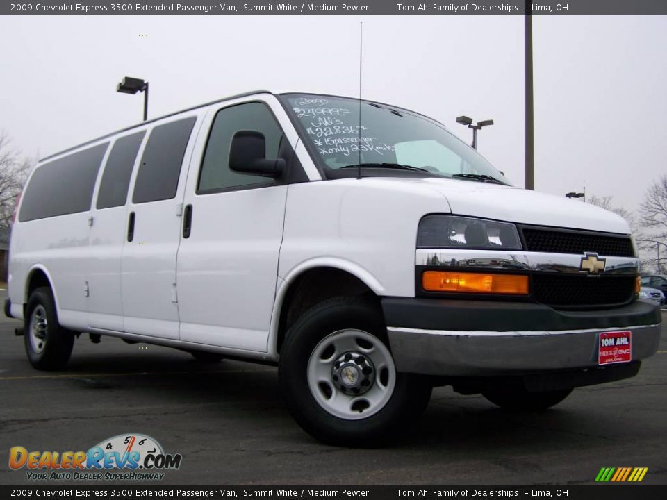 2009 Chevrolet Express 3500 Extended Passenger Van Summit White / Medium Pewter Photo #1