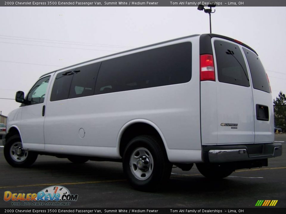 2009 Chevrolet Express 3500 Extended Passenger Van Summit White / Medium Pewter Photo #3