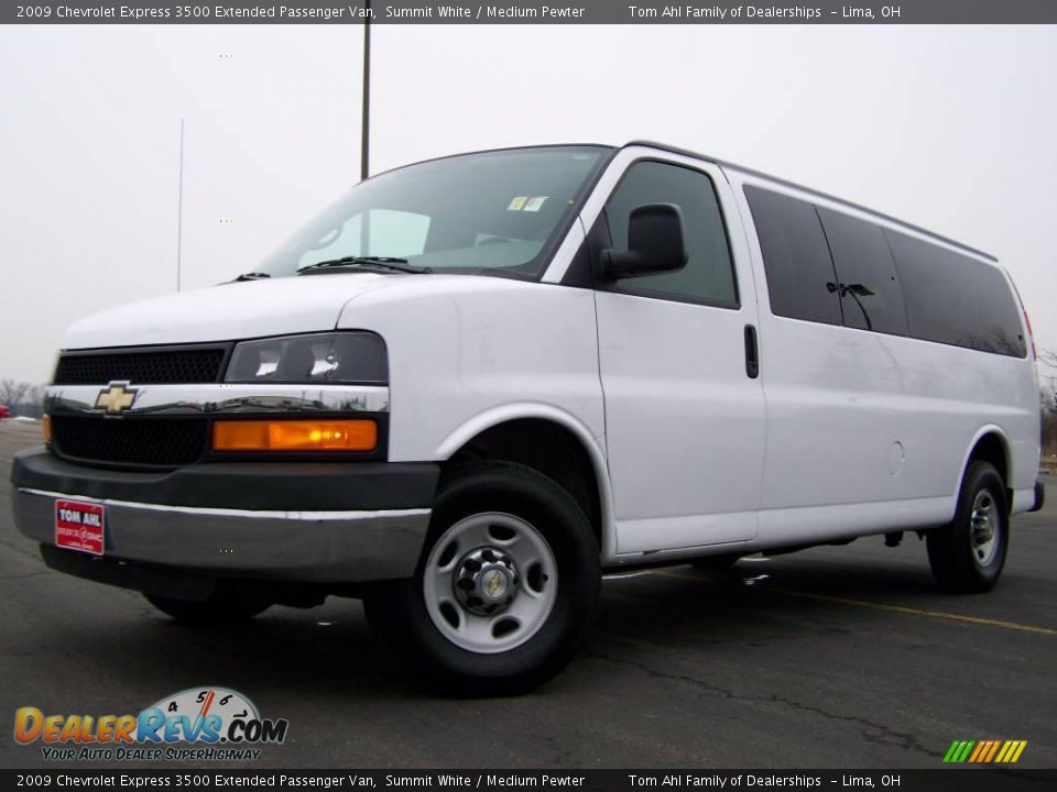 2009 Chevrolet Express 3500 Extended Passenger Van Summit White / Medium Pewter Photo #4