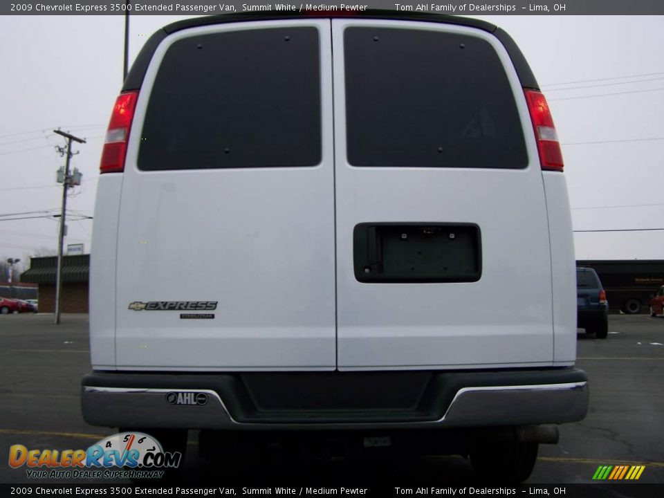 2009 Chevrolet Express 3500 Extended Passenger Van Summit White / Medium Pewter Photo #5