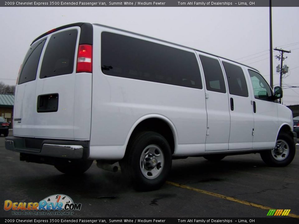 2009 Chevrolet Express 3500 Extended Passenger Van Summit White / Medium Pewter Photo #6
