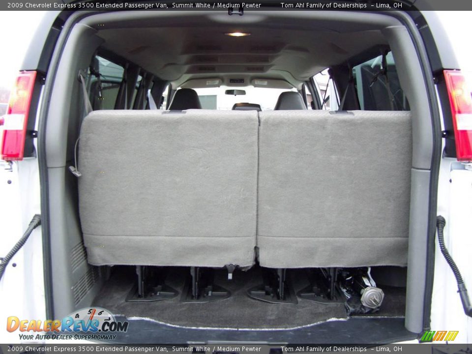 2009 Chevrolet Express 3500 Extended Passenger Van Summit White / Medium Pewter Photo #10