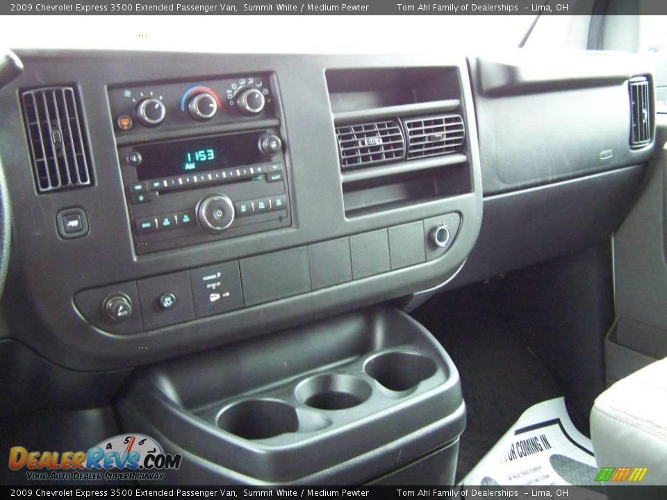 2009 Chevrolet Express 3500 Extended Passenger Van Summit White / Medium Pewter Photo #19