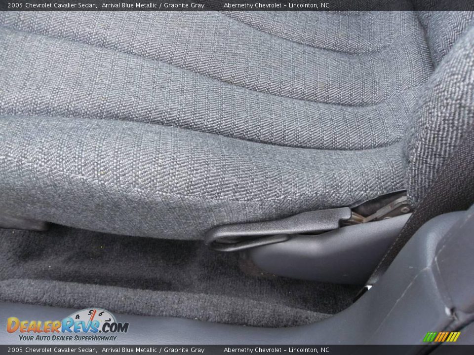 2005 Chevrolet Cavalier Sedan Arrival Blue Metallic / Graphite Gray Photo #8