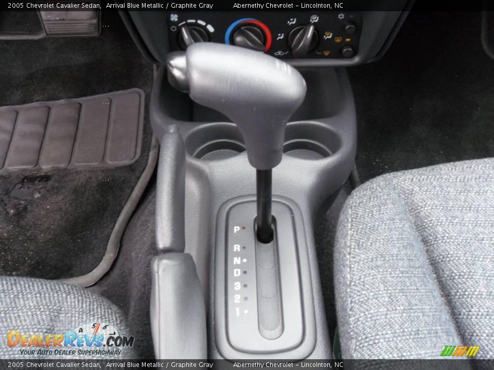 2005 Chevrolet Cavalier Sedan Arrival Blue Metallic / Graphite Gray Photo #12