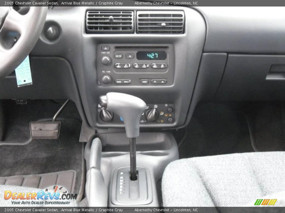 2005 Chevrolet Cavalier Sedan Arrival Blue Metallic / Graphite Gray Photo #15
