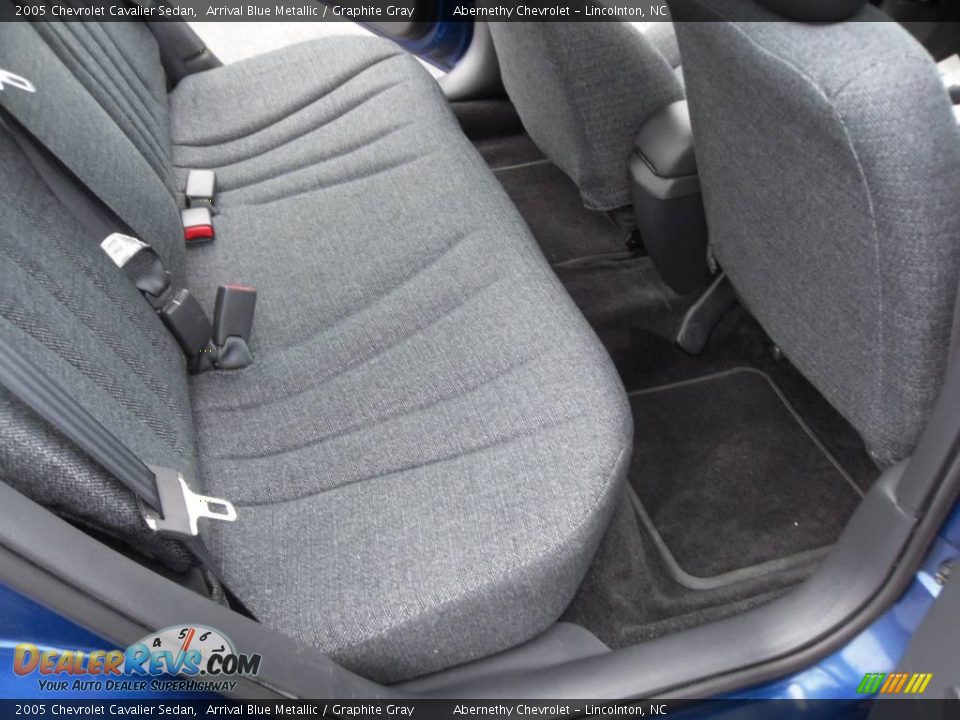 2005 Chevrolet Cavalier Sedan Arrival Blue Metallic / Graphite Gray Photo #18