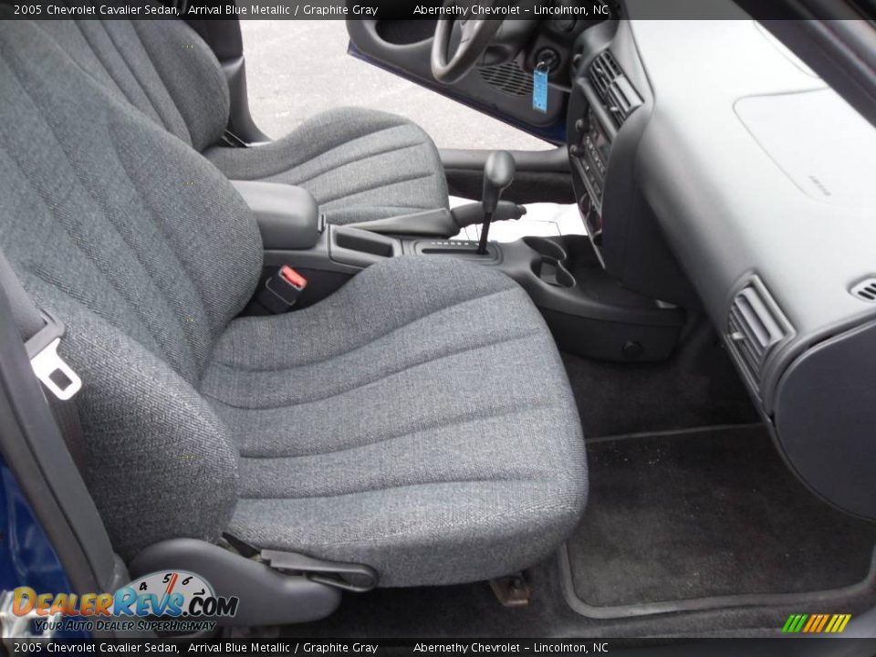 2005 Chevrolet Cavalier Sedan Arrival Blue Metallic / Graphite Gray Photo #19