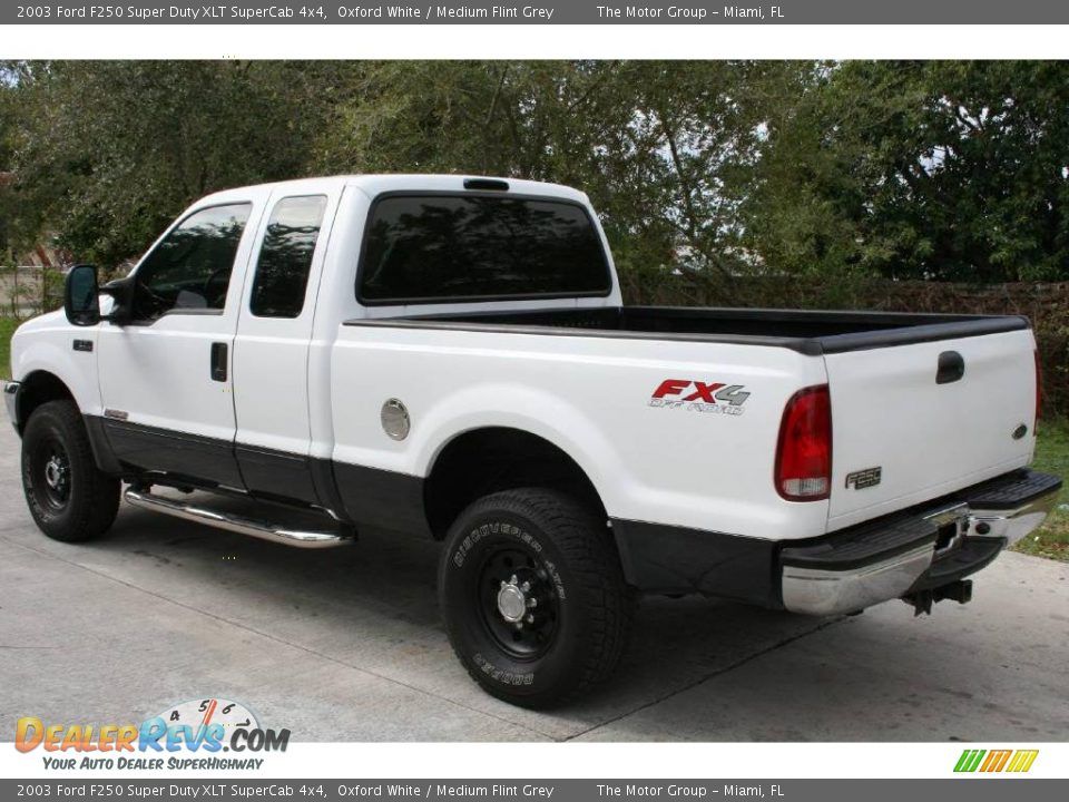 2003 Ford F250 Super Duty XLT SuperCab 4x4 Oxford White / Medium Flint Grey Photo #4