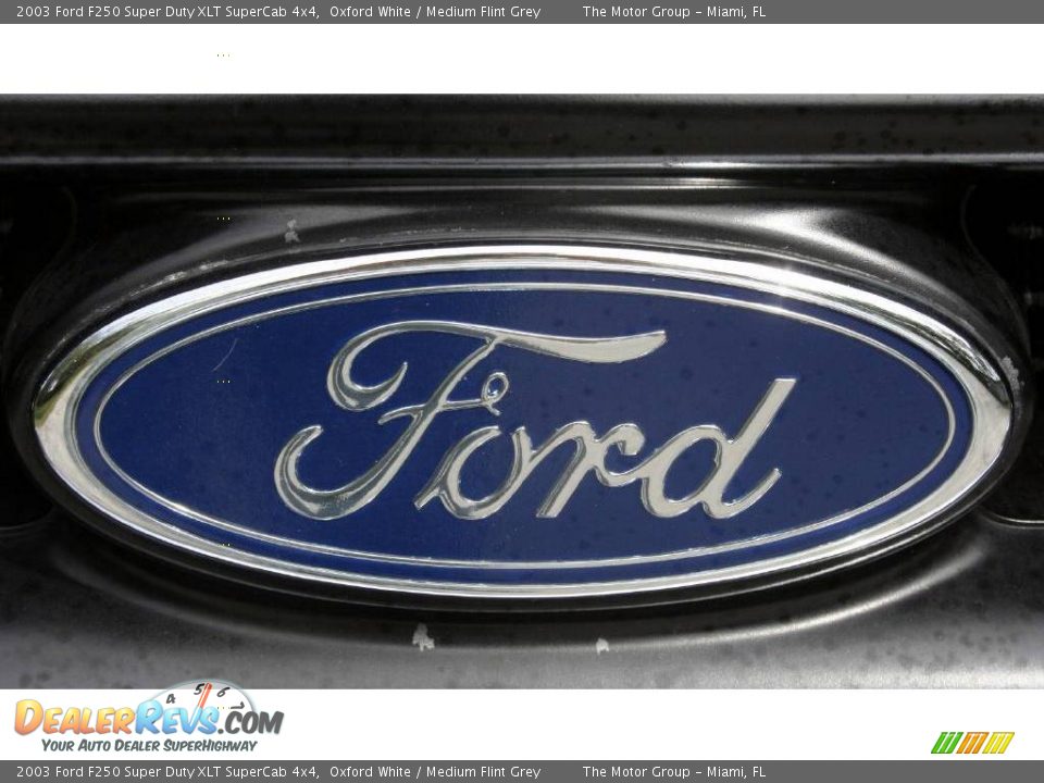 2003 Ford F250 Super Duty XLT SuperCab 4x4 Oxford White / Medium Flint Grey Photo #6