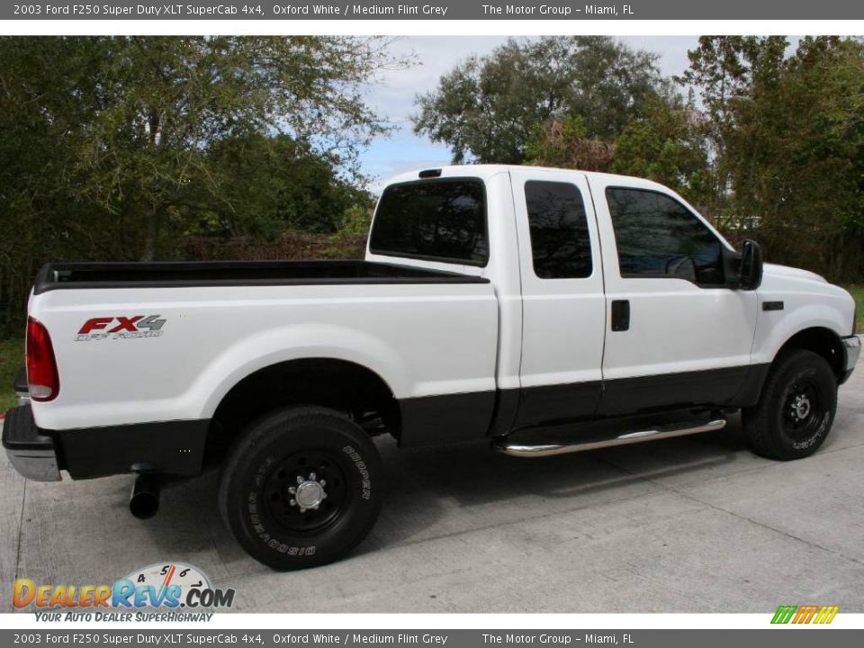 2003 Ford F250 Super Duty XLT SuperCab 4x4 Oxford White / Medium Flint Grey Photo #8